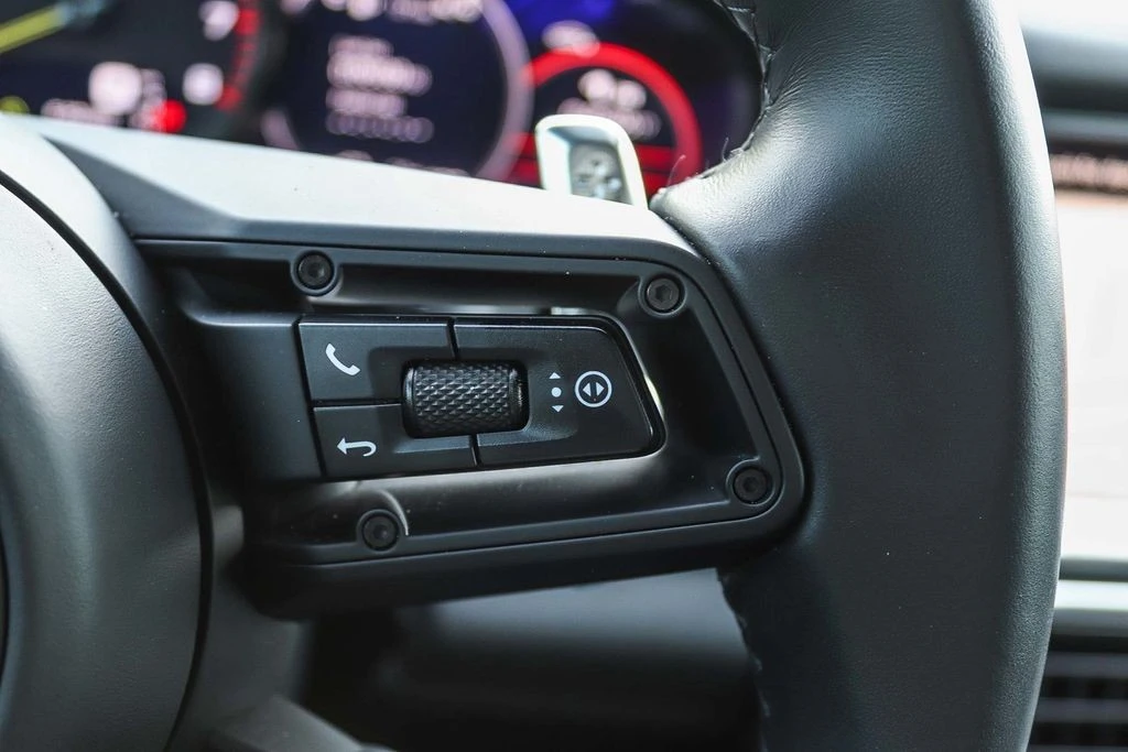 2023 Porsche 971 Panamera - Image 25 of 31