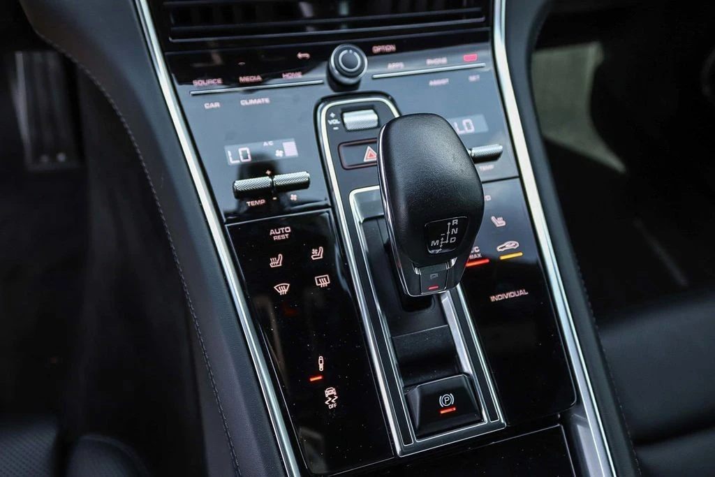 2023 Porsche 971 Panamera - Image 21 of 31