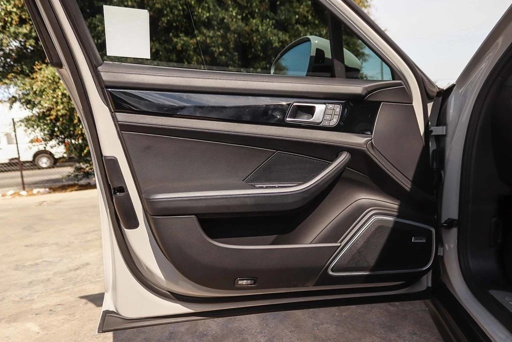 2023 Porsche 971 Panamera - Image 23 of 31