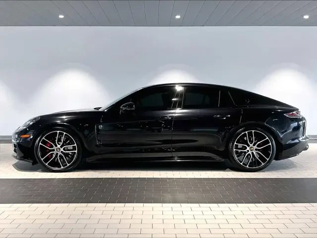 2023 Porsche 971 Panamera 4S - Image 7 of 9
