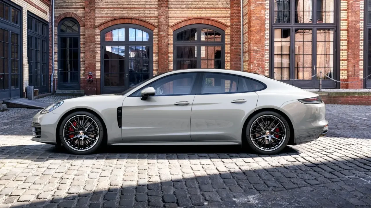 2023 Porsche 971 Panamera 4S - Image 2 of 6