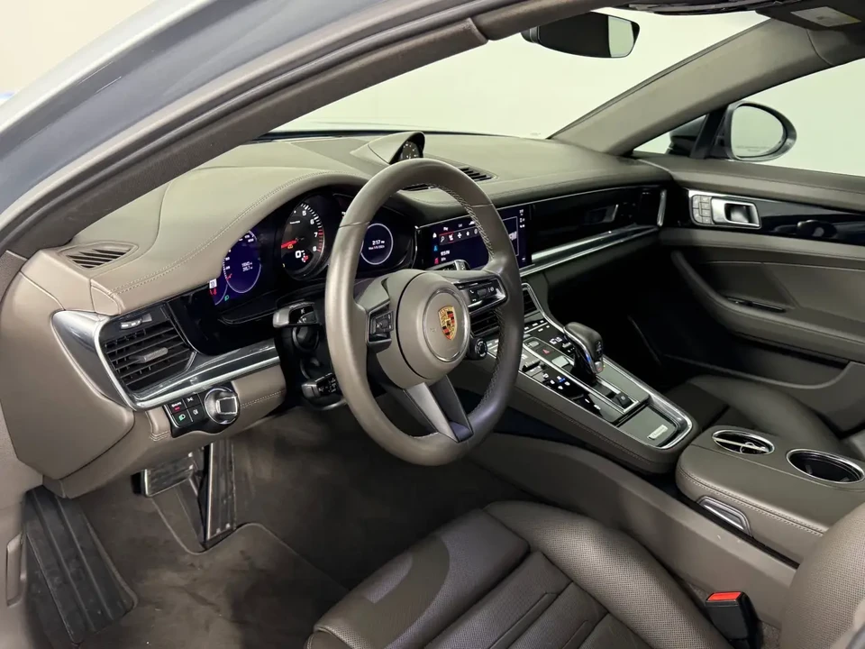 2023 Porsche 971 Panamera 4S - Image 4 of 10