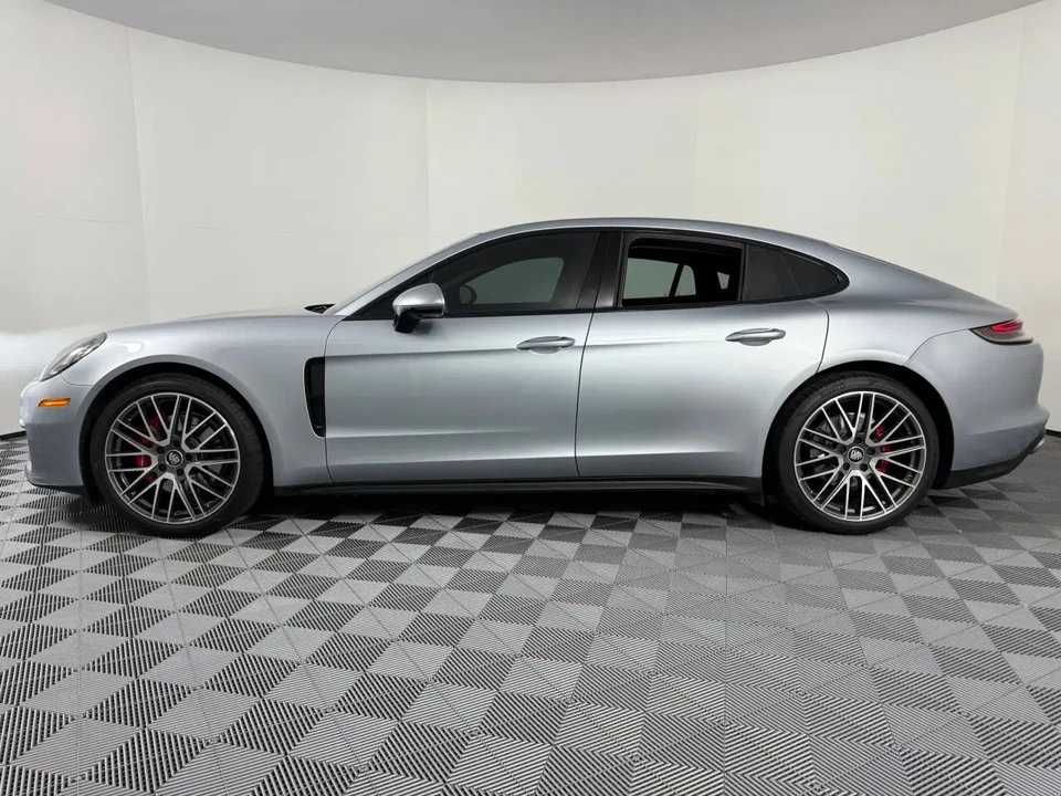 2023 Porsche 971 Panamera 4S - Image 2 of 10