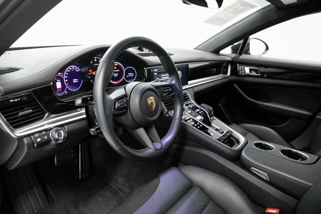 2023 Porsche 971 Panamera 4S - Image 4 of 5