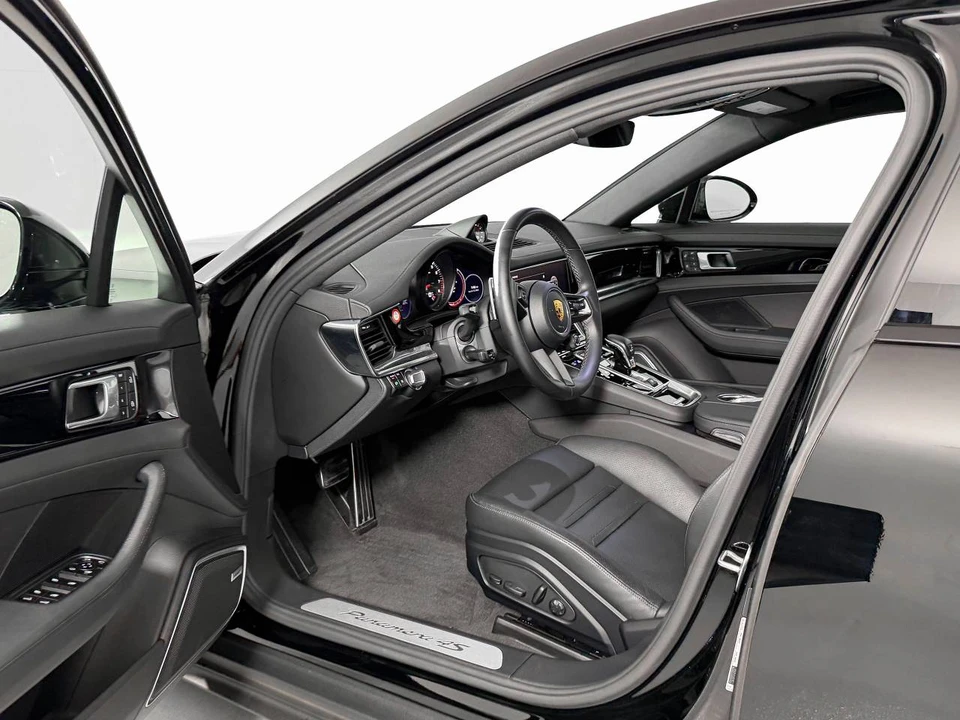 2023 Porsche 971 Panamera 4S - Image 4 of 5
