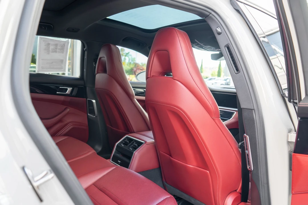 2023 Porsche 971 Panamera 4S - Image 26 of 31
