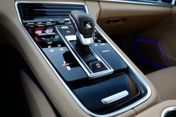 2023 Porsche 971 Panamera 4S - Image 16 of 20