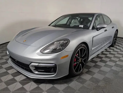 2023 Porsche Panamera GTS