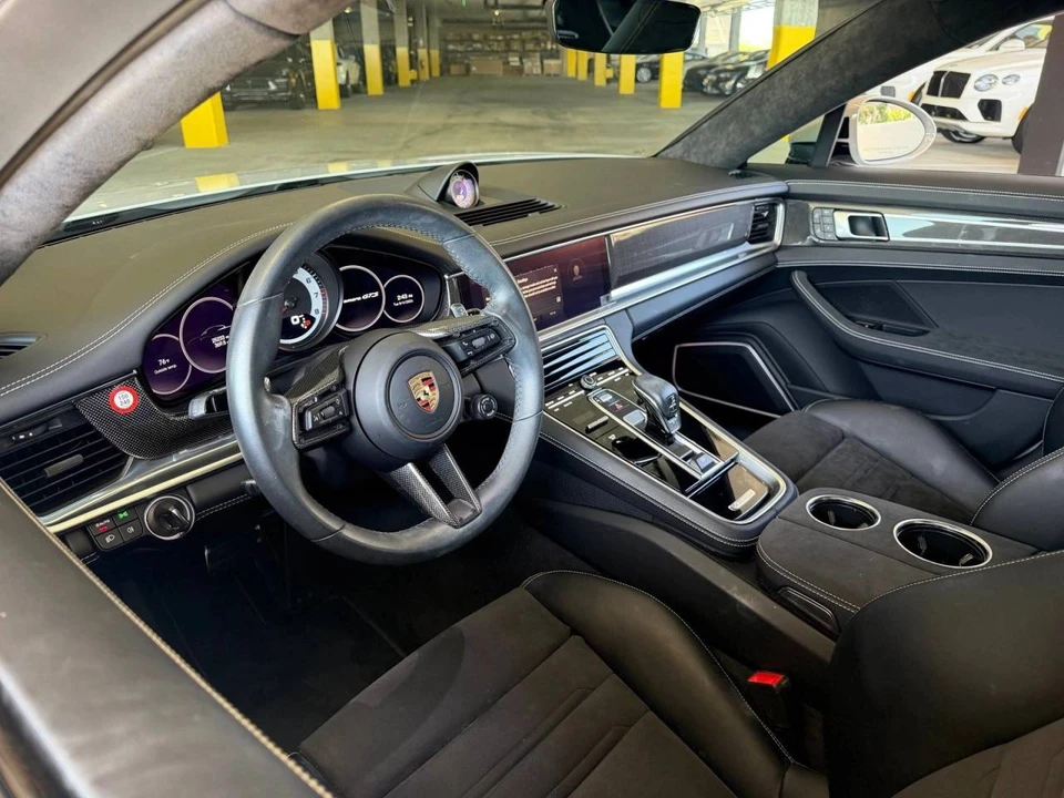 2023 Porsche 971 Panamera GTS - Image 4 of 5
