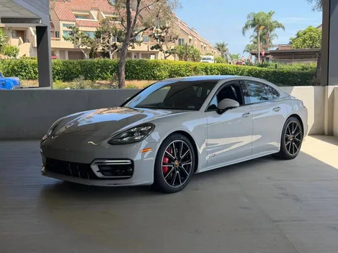 2023 Porsche Panamera GTS
