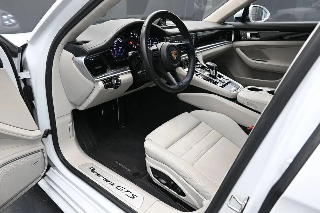 2023 Porsche 971 Panamera GTS - Image 4 of 5