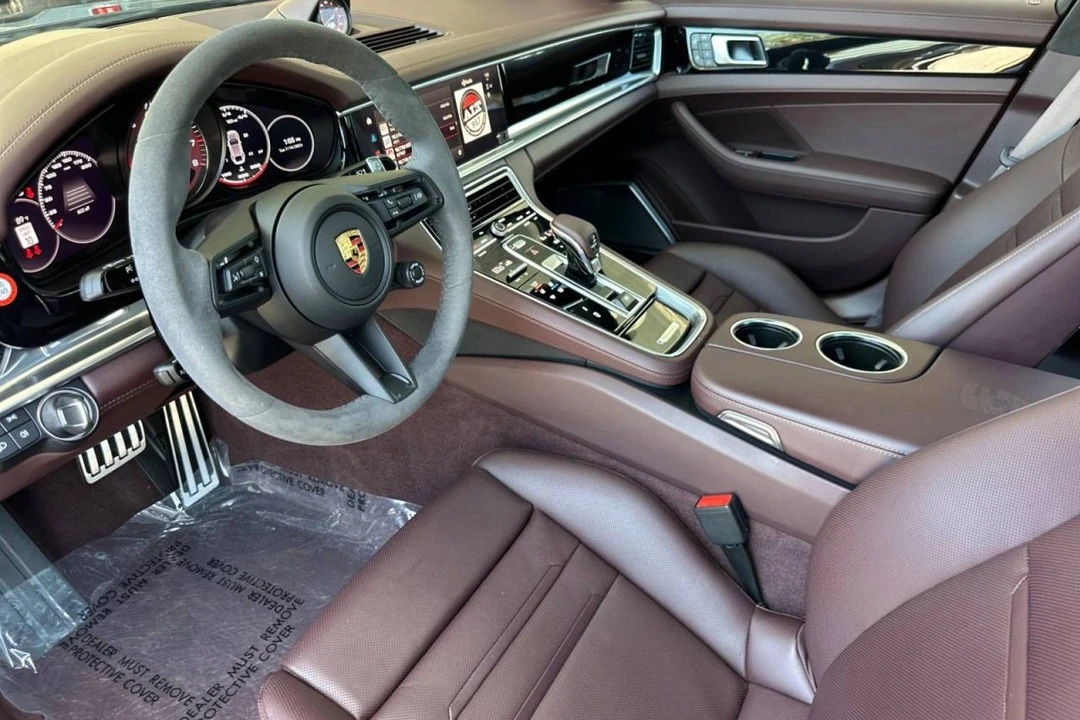 2023 Porsche 971 Panamera GTS - Image 4 of 5