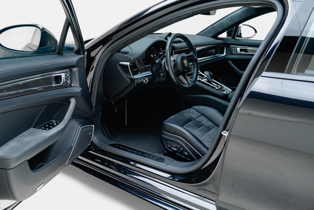 2023 Porsche 971 Panamera Sport Turismo - Image 3 of 31
