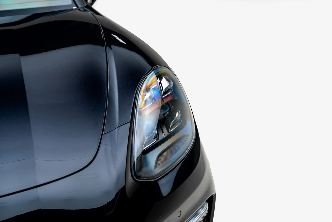 2023 Porsche 971 Panamera Sport Turismo - Image 17 of 31