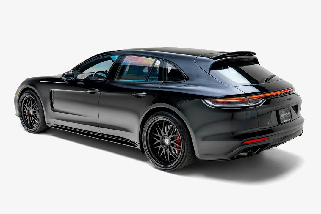 2023 Porsche 971 Panamera Sport Turismo - Image 12 of 31