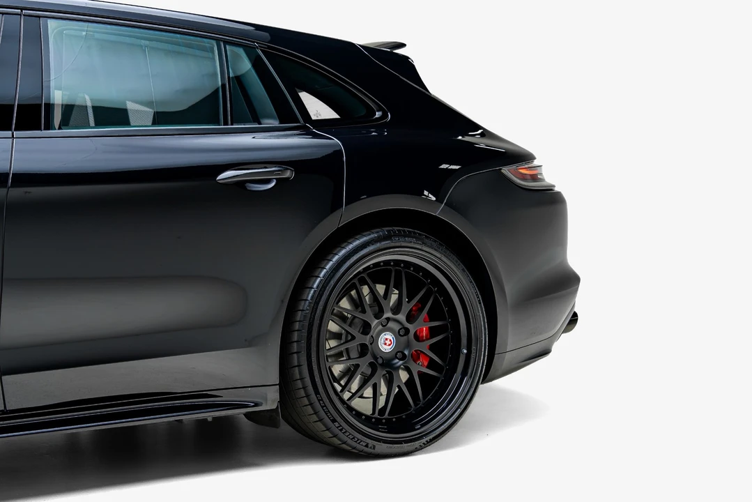 2023 Porsche 971 Panamera Sport Turismo - Image 15 of 31