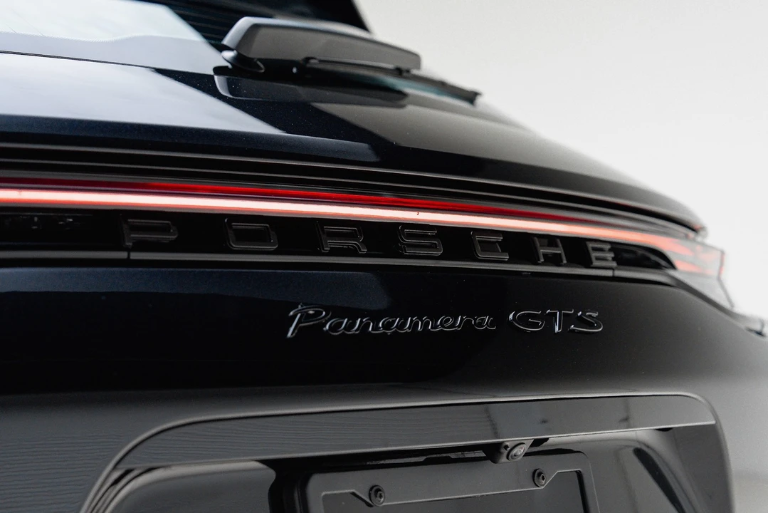 2023 Porsche 971 Panamera Sport Turismo - Image 26 of 31