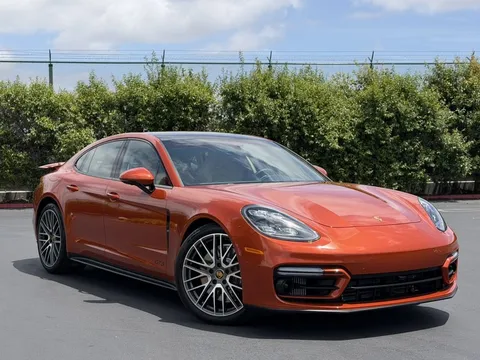 2023 Porsche Panamera GTS