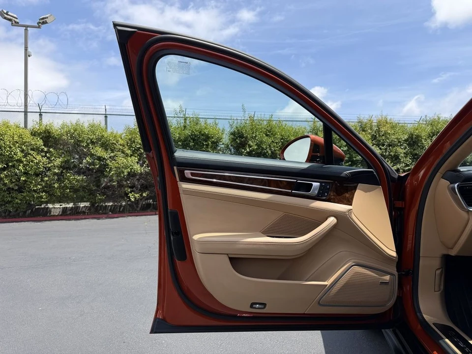 2023 Porsche 971 Panamera GTS - Image 12 of 31