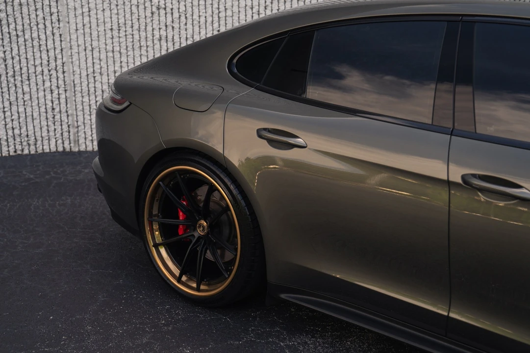 2023 Porsche 971 Panamera GTS - Image 19 of 31