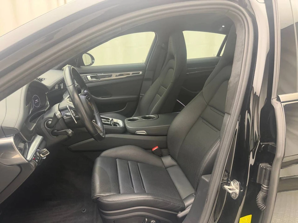 2023 Porsche 971 Panamera GTS - Image 5 of 5