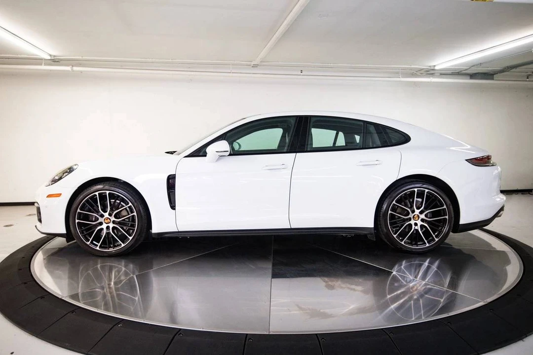 2023 Porsche 971 Panamera - Image 2 of 5
