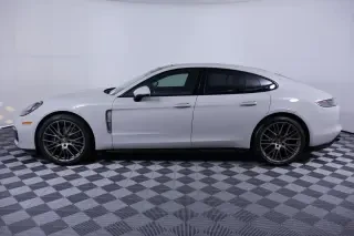 2023 Porsche 971 Panamera - Image 2 of 4