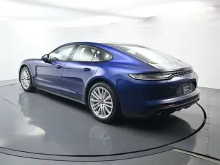 2023 Porsche 976 Panamera - Image 3 of 4