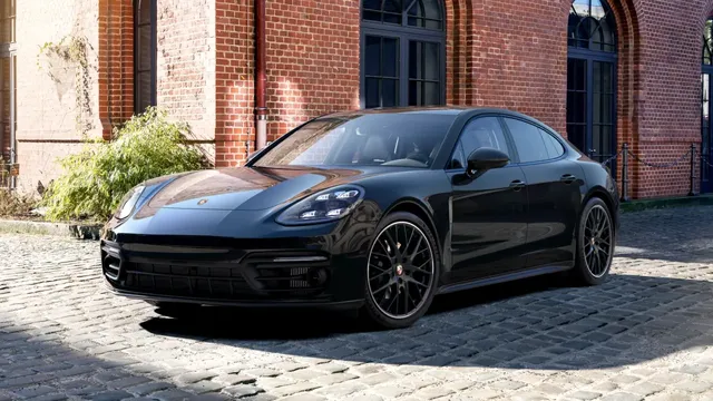 2023 Porsche Panamera Platinum Edition