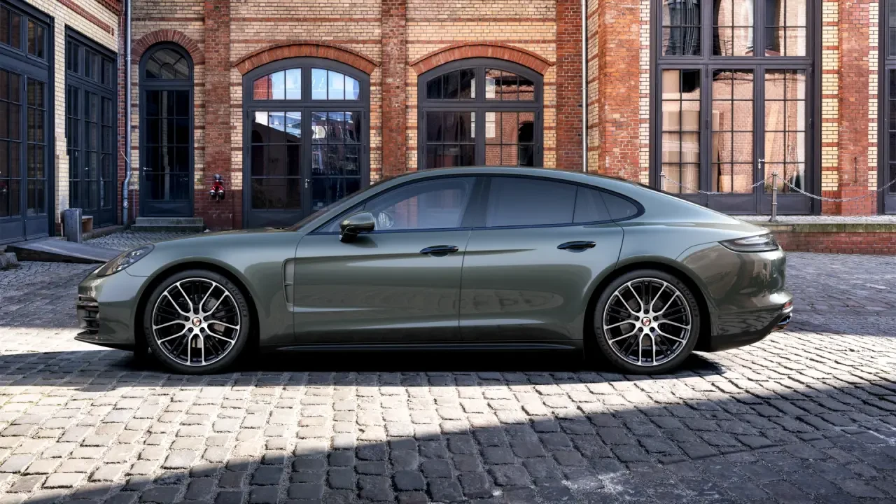 2023 Porsche 971 Panamera - Image 2 of 7