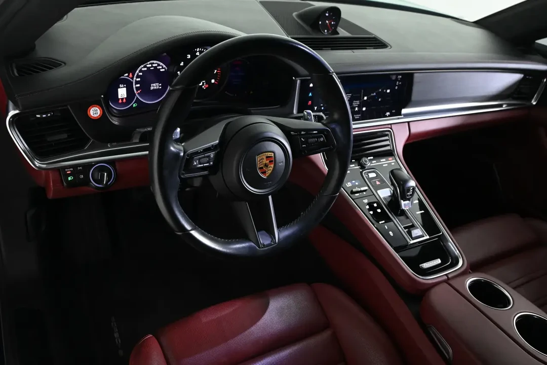 2023 Porsche 976 Panamera - Image 4 of 7