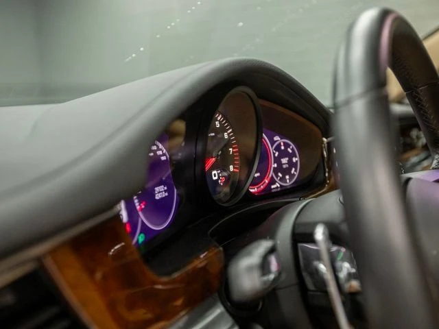 2023 Porsche 971 Panamera - Image 18 of 20