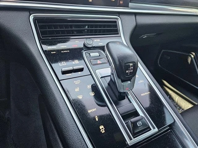 2023 Porsche 971 Panamera - Image 13 of 19