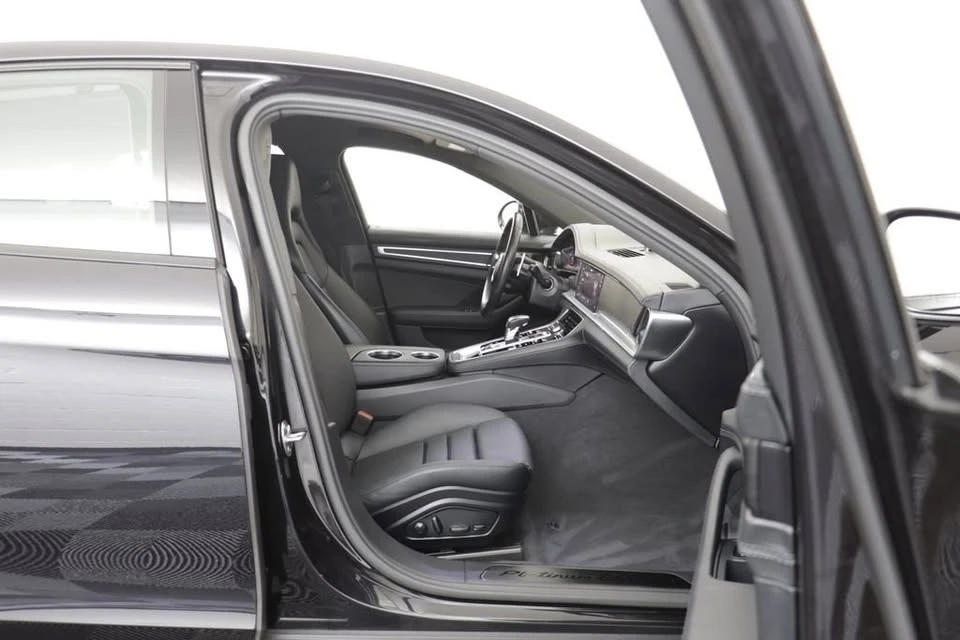 2023 Porsche 971 Panamera - Image 18 of 19