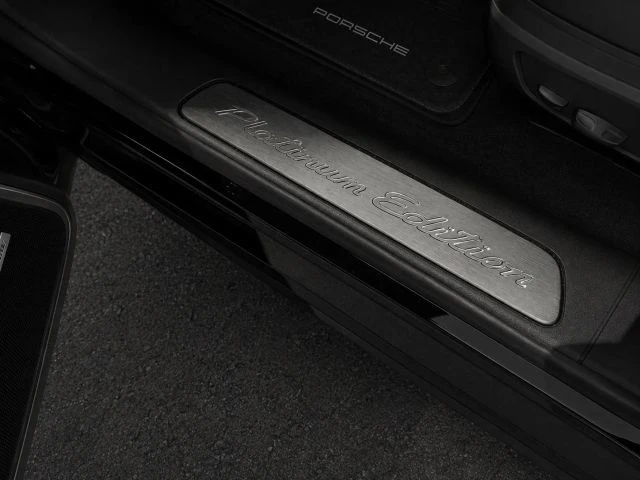 2023 Porsche 971 Panamera - Image 13 of 25
