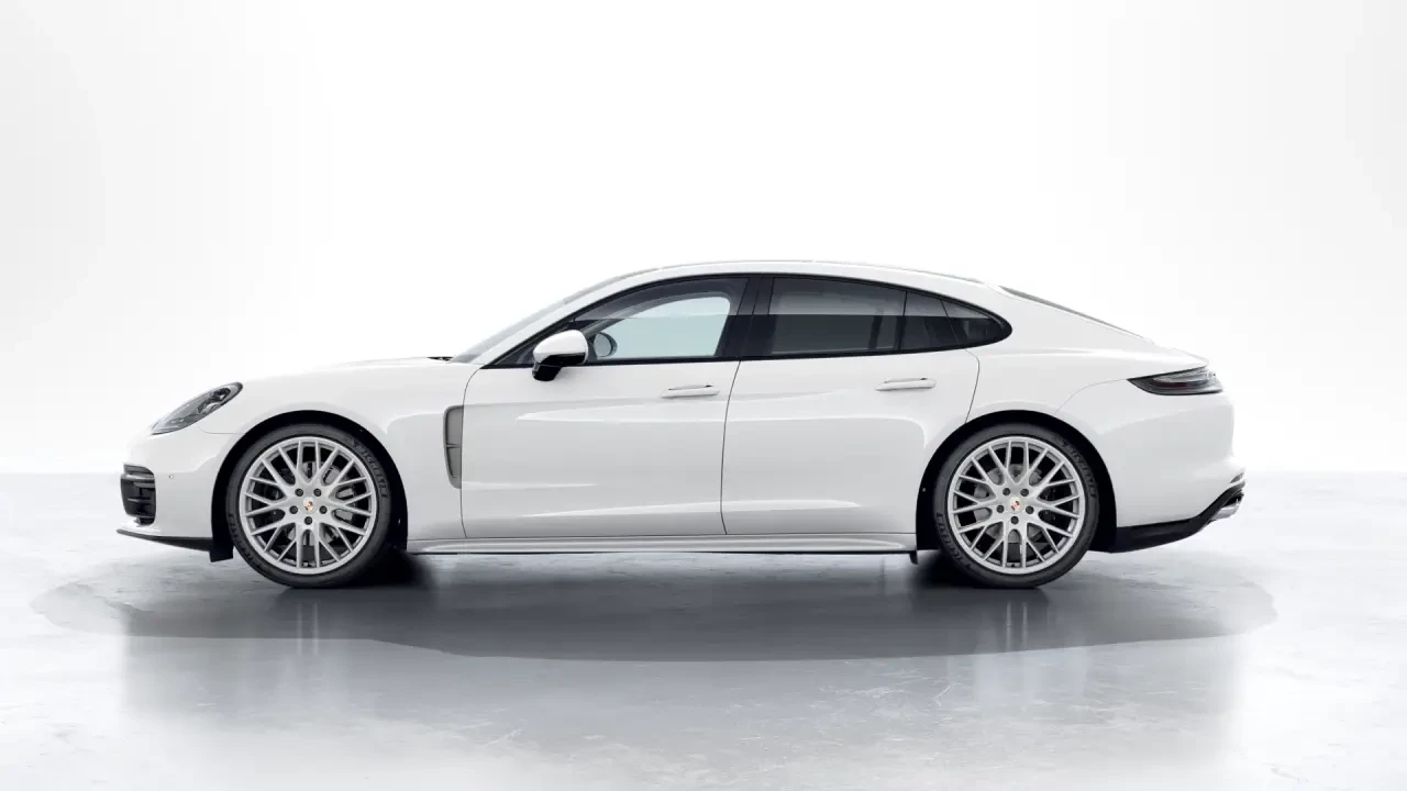 2023 Porsche 971 Panamera - Image 16 of 30