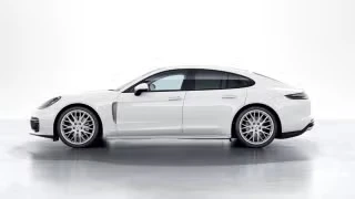 2023 Porsche 971 Panamera - Image 9 of 30