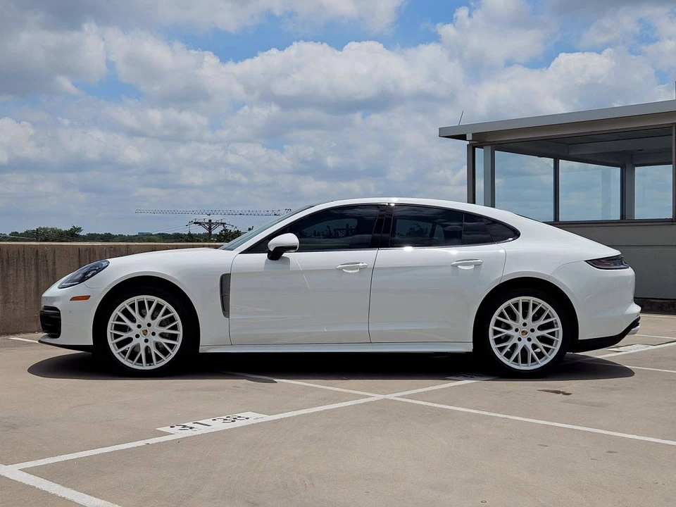 2023 Porsche 971 Panamera - Image 2 of 5