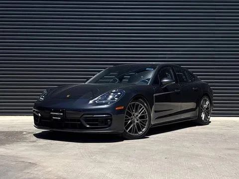 2023 Porsche Panamera Platinum Edition