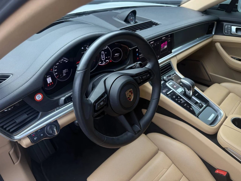 2023 Porsche 971 Panamera - Image 4 of 5