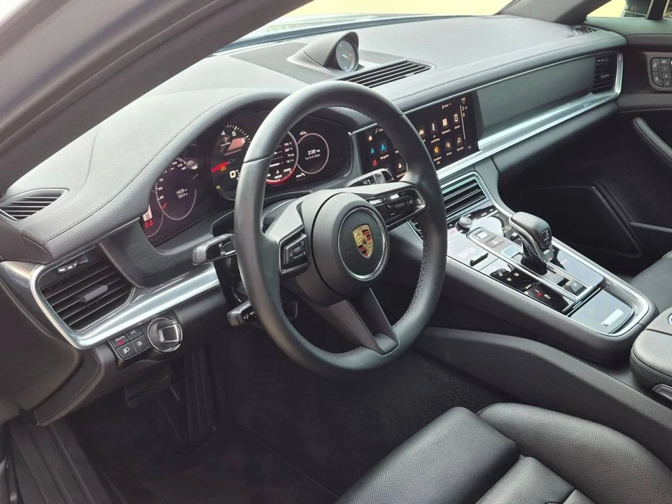 2023 Porsche 971 Panamera - Image 4 of 5