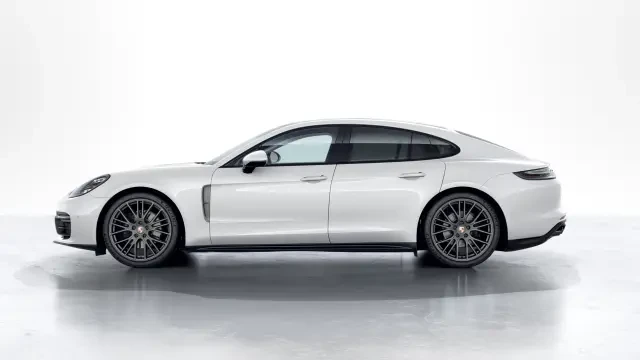 2023 Porsche 971 Panamera - Image 14 of 31