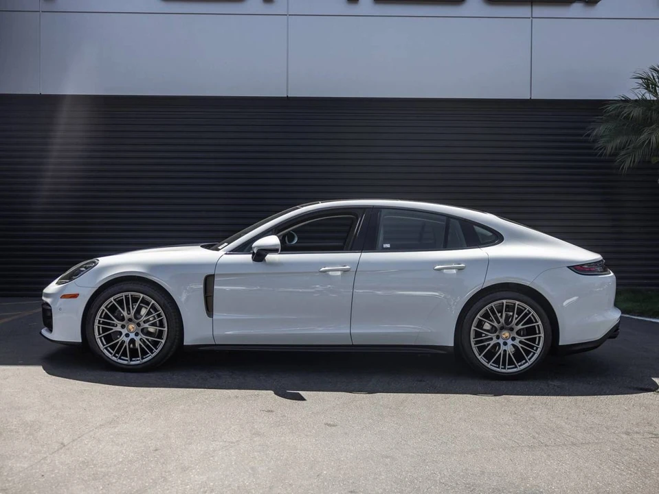 2023 Porsche 971 Panamera - Image 2 of 5