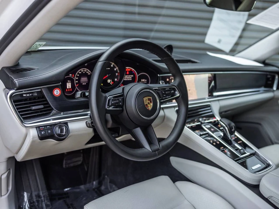 2023 Porsche 971 Panamera - Image 4 of 5
