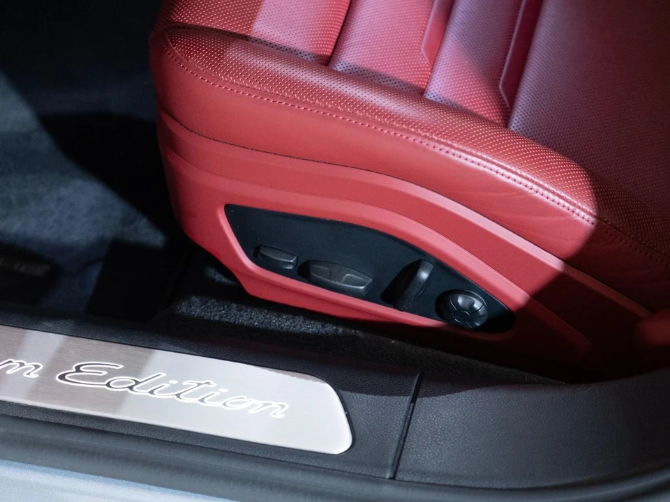 2023 Porsche 971 Panamera - Image 13 of 29