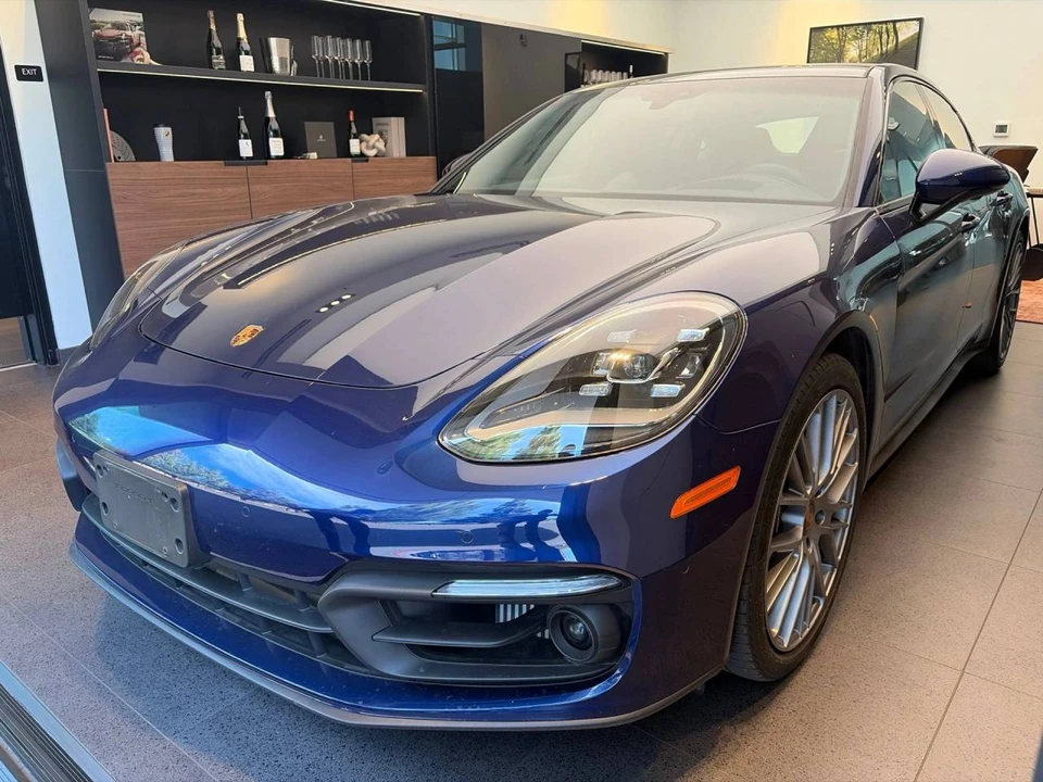 2023 Porsche Panamera - Image 2 of 4