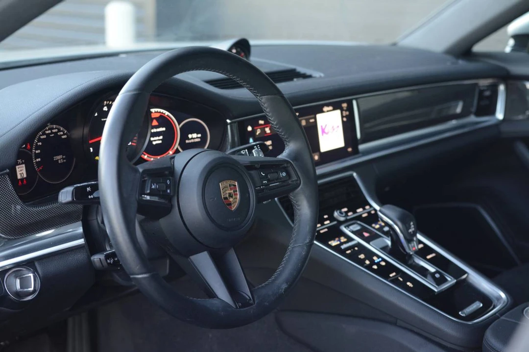 2023 Porsche 971 Panamera - Image 4 of 5
