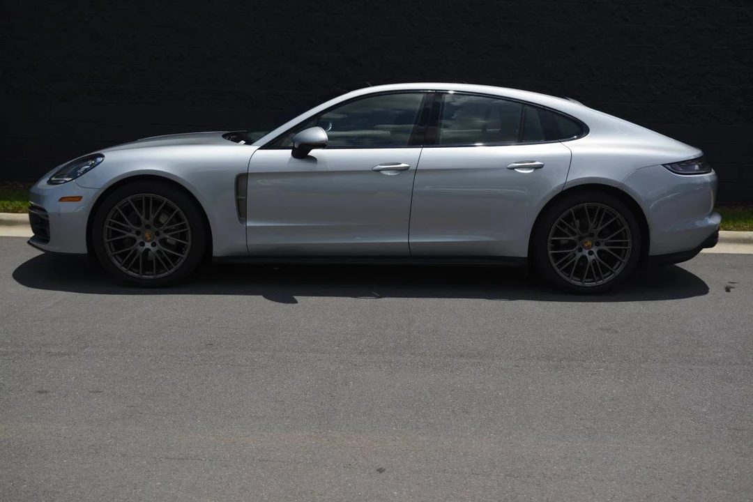 2023 Porsche 971 Panamera - Image 2 of 5