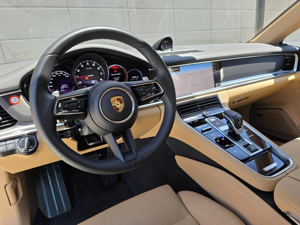2023 Porsche 971 Panamera - Image 4 of 5