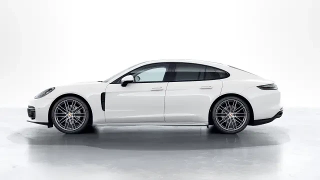 2023 Porsche 971 Panamera - Image 14 of 30